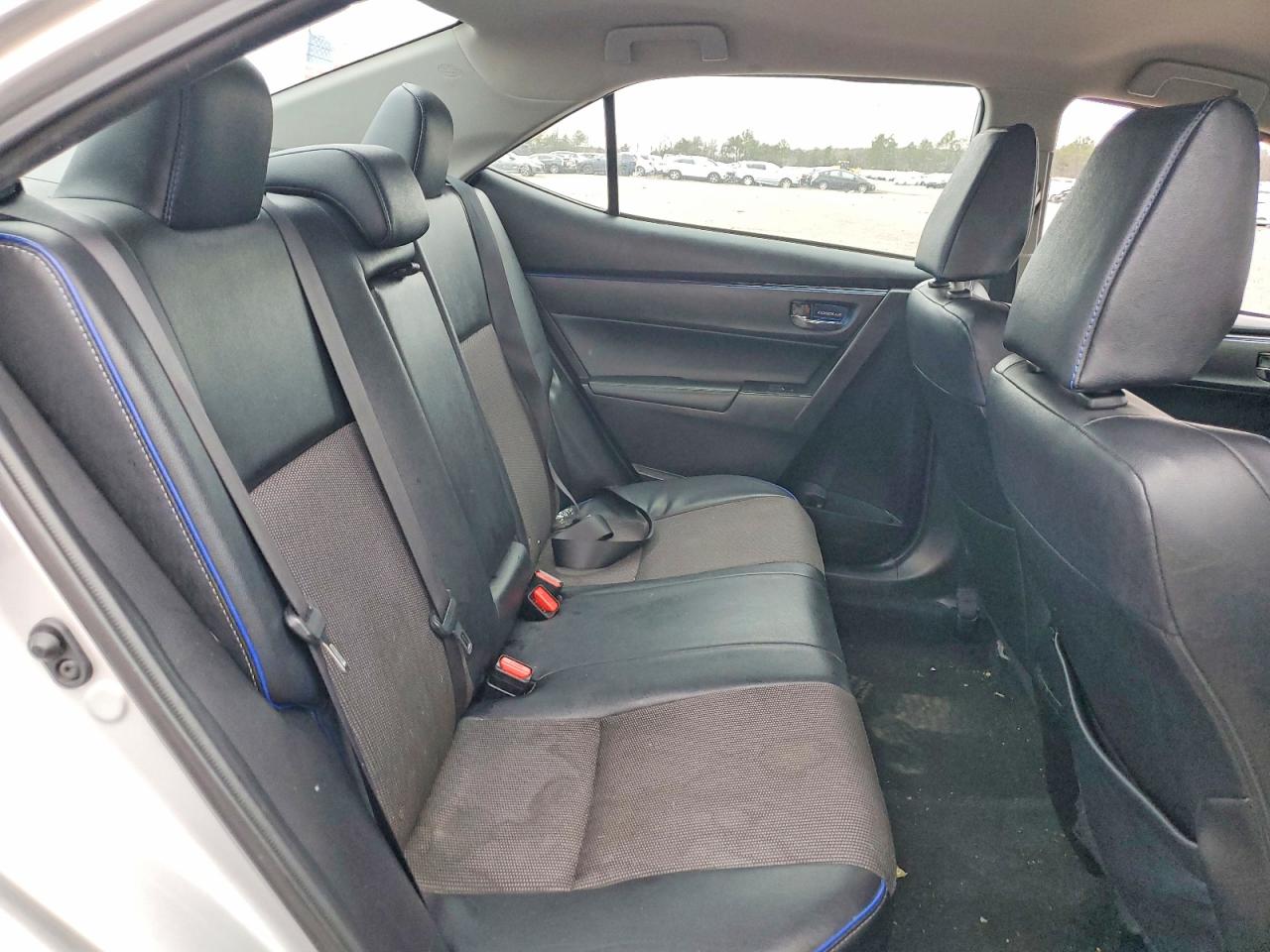 2017 TOYOTA COROLLA L photo 10