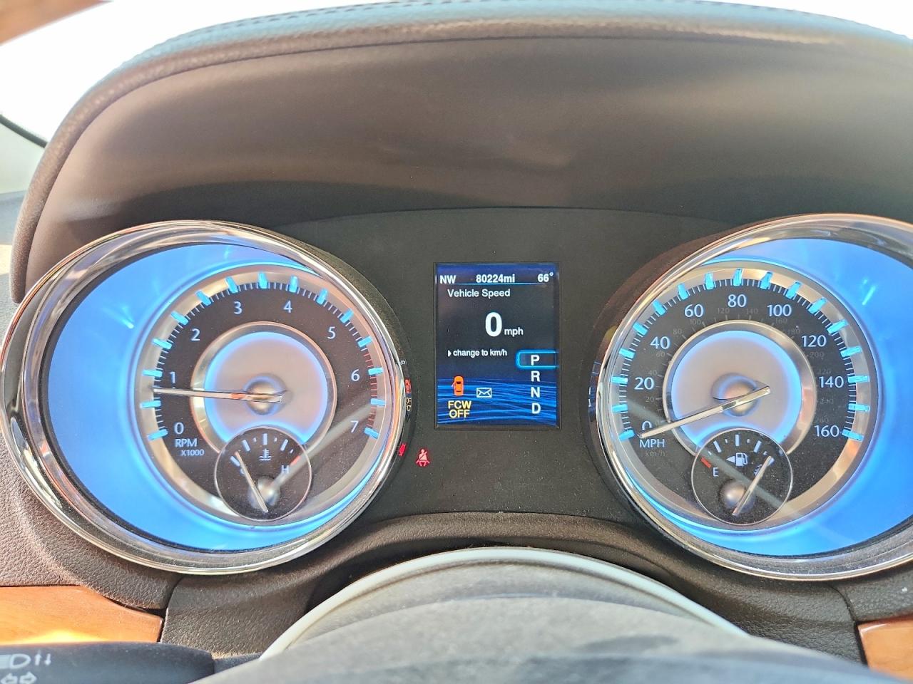 2013 CHRYSLER 300C photo 9