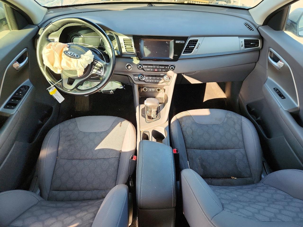 2019 KIA NIRO LX photo 8