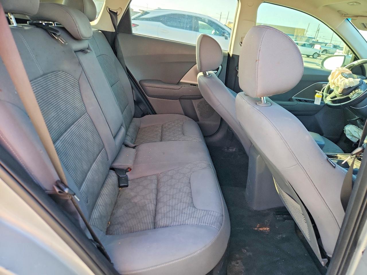 2019 KIA NIRO LX photo 10