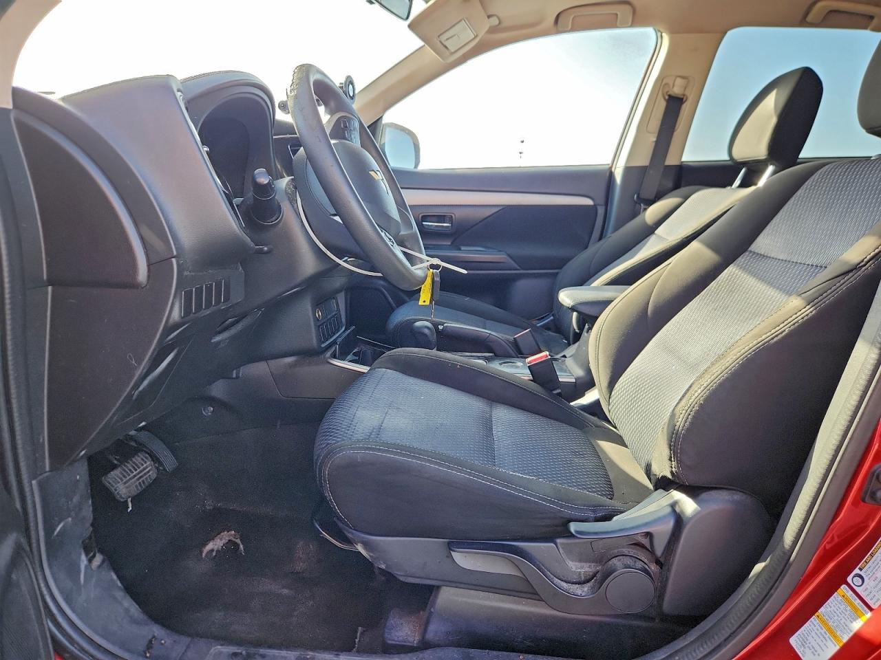 2018 MITSUBISHI OUTLANDER ES photo 7