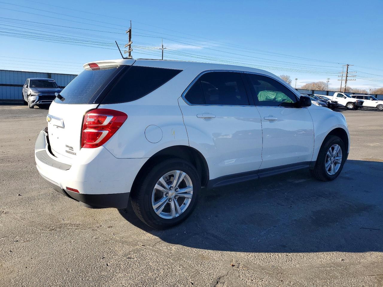 2016 CHEVROLET EQUINOX LS photo 3