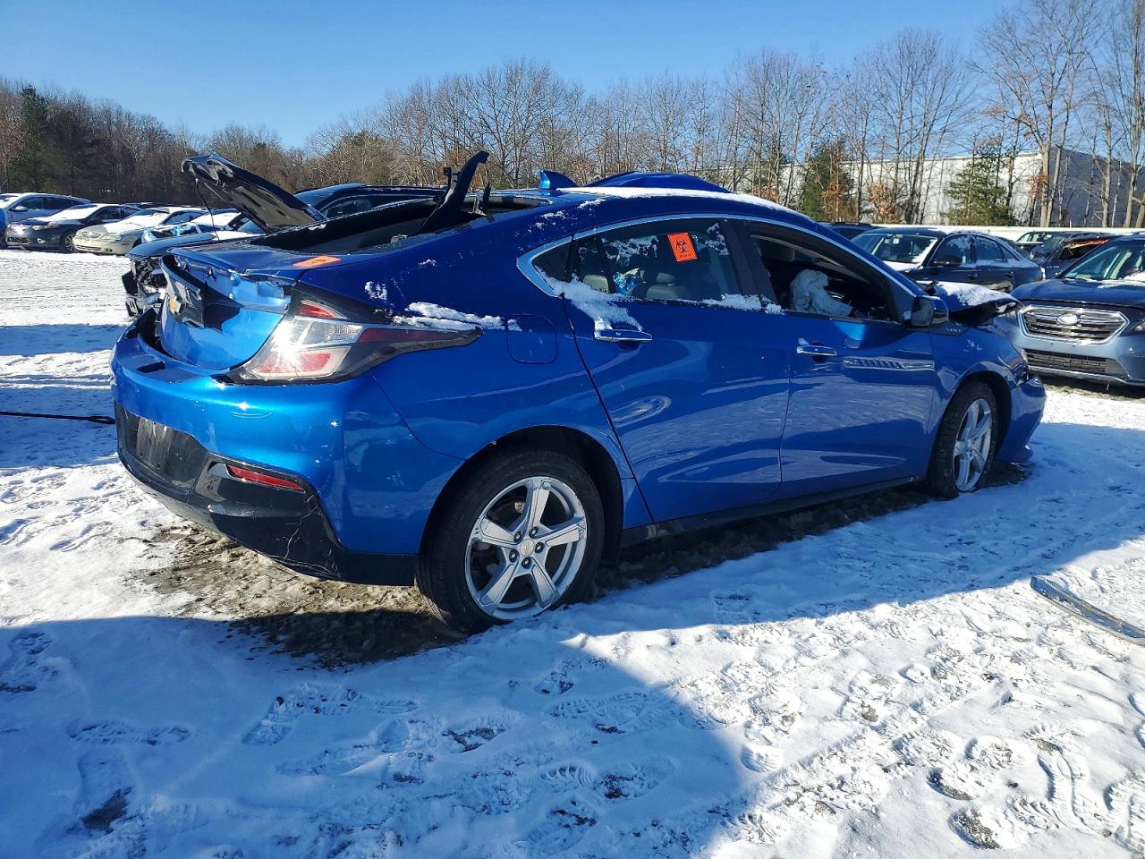 2017 CHEVROLET VOLT LT photo 3