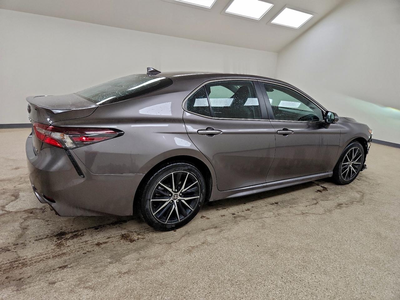2023 TOYOTA CAMRY SE NIGHT SHADE photo 3