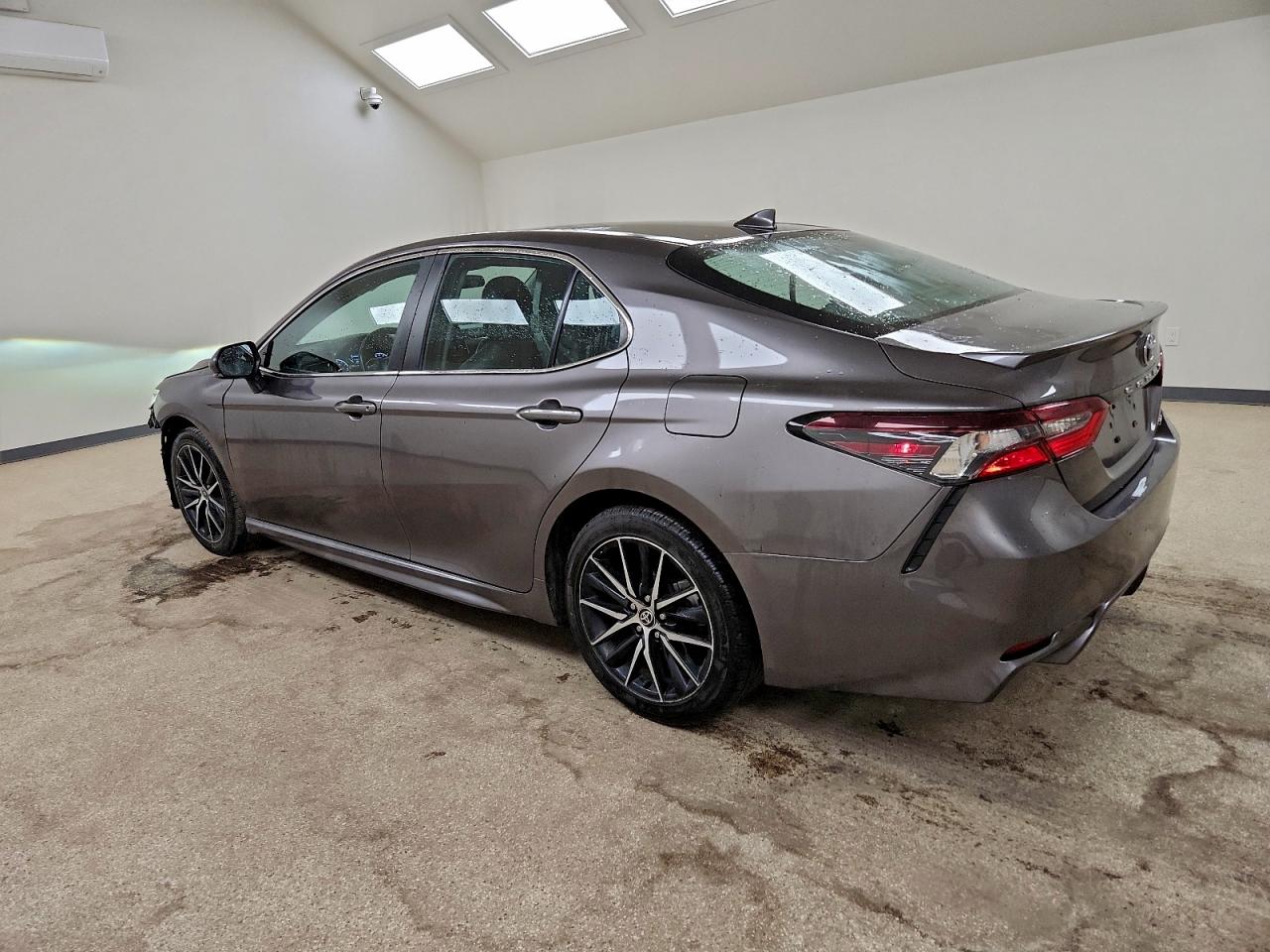 2023 TOYOTA CAMRY SE NIGHT SHADE photo 2