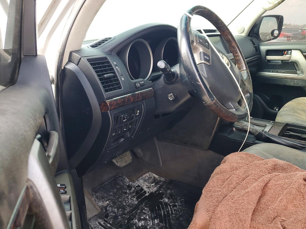 2008 TOYOTA LAND CRUISER photo 8