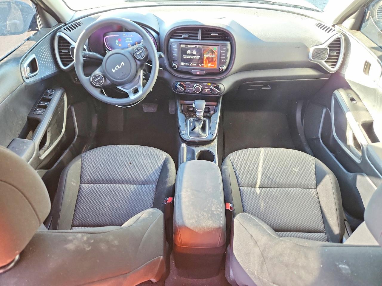 2025 KIA SOUL LX photo 8
