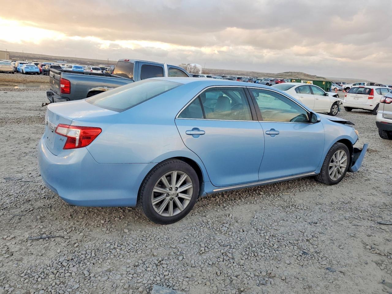 2012 TOYOTA CAMRY BASE photo 3