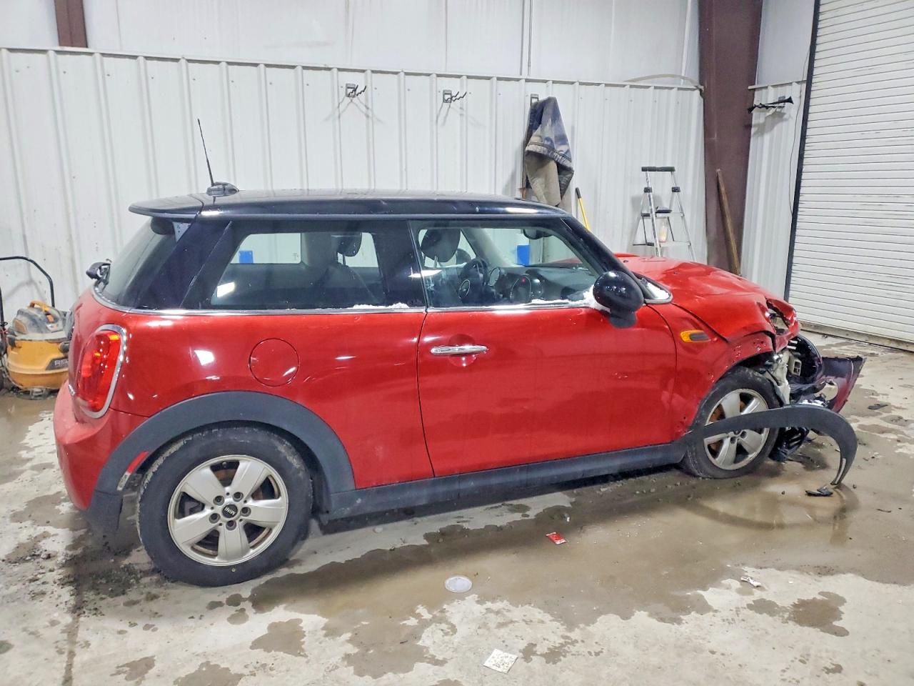 2017 MINI COOPER photo 3