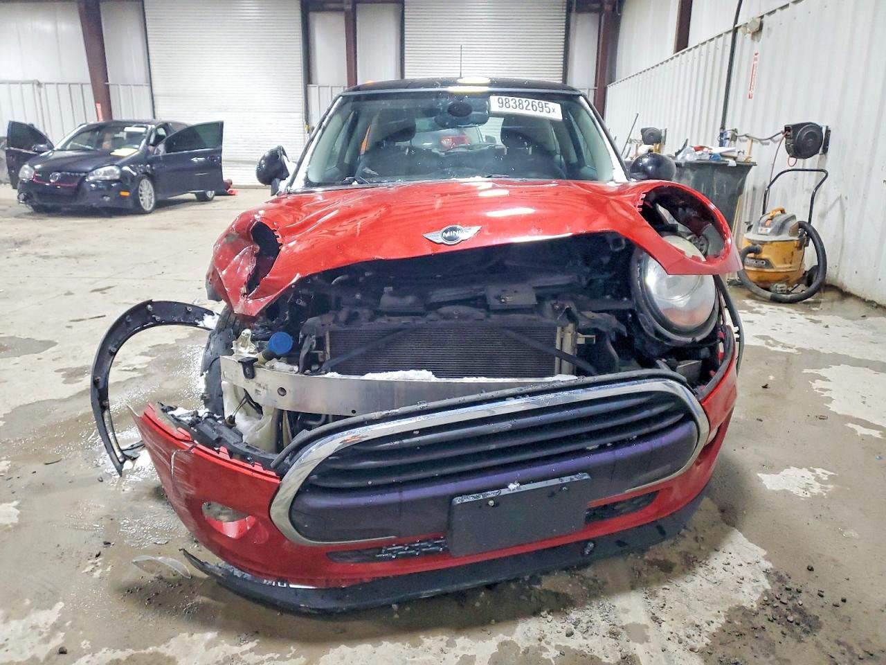 2017 MINI COOPER photo 5