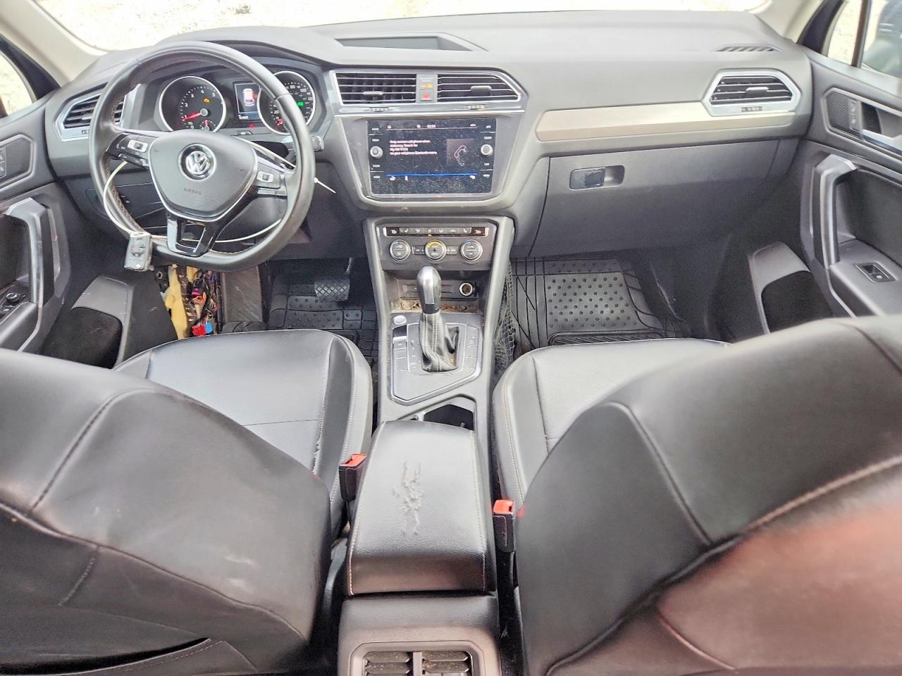 2021 VOLKSWAGEN TIGUAN SE photo 8