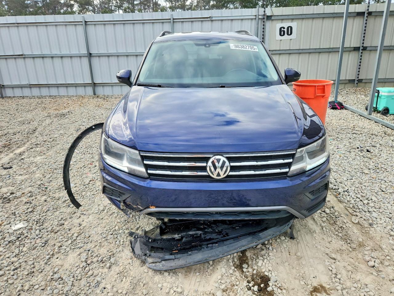 2021 VOLKSWAGEN TIGUAN SE photo 5