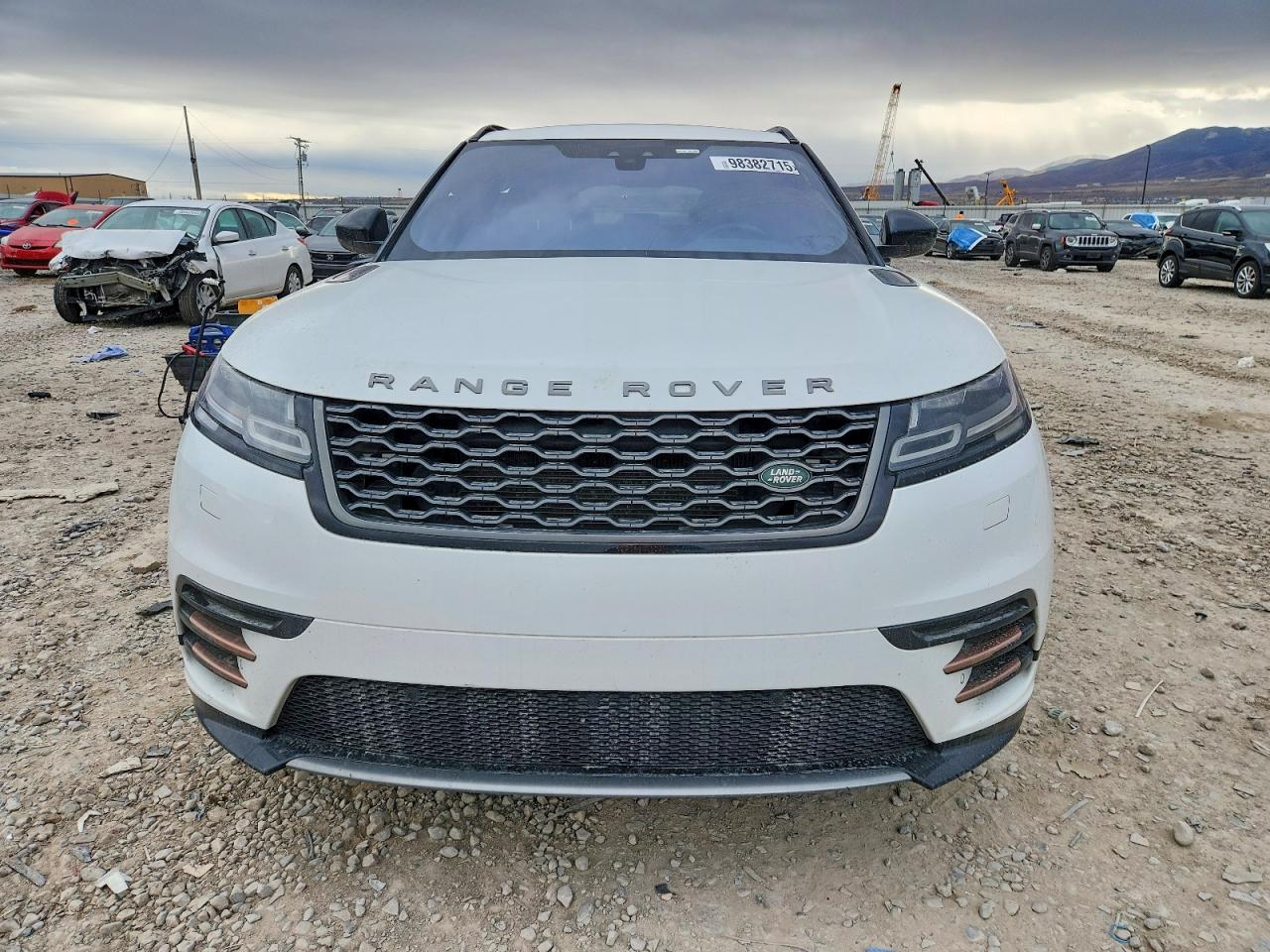 2018 LAND ROVER RANGE ROVER VELAR R-DYNAMIC SE photo 5