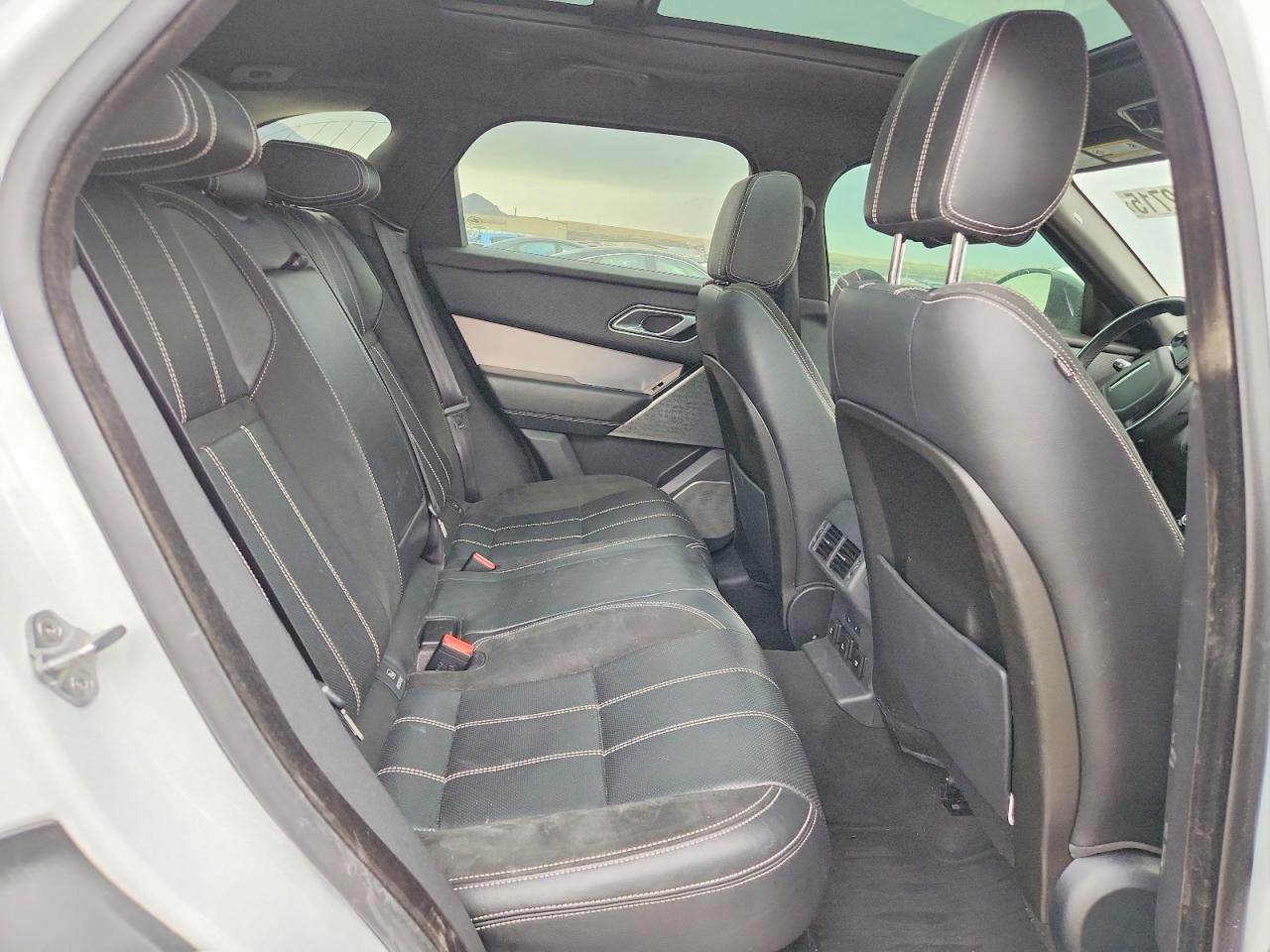 2018 LAND ROVER RANGE ROVER VELAR R-DYNAMIC SE photo 10