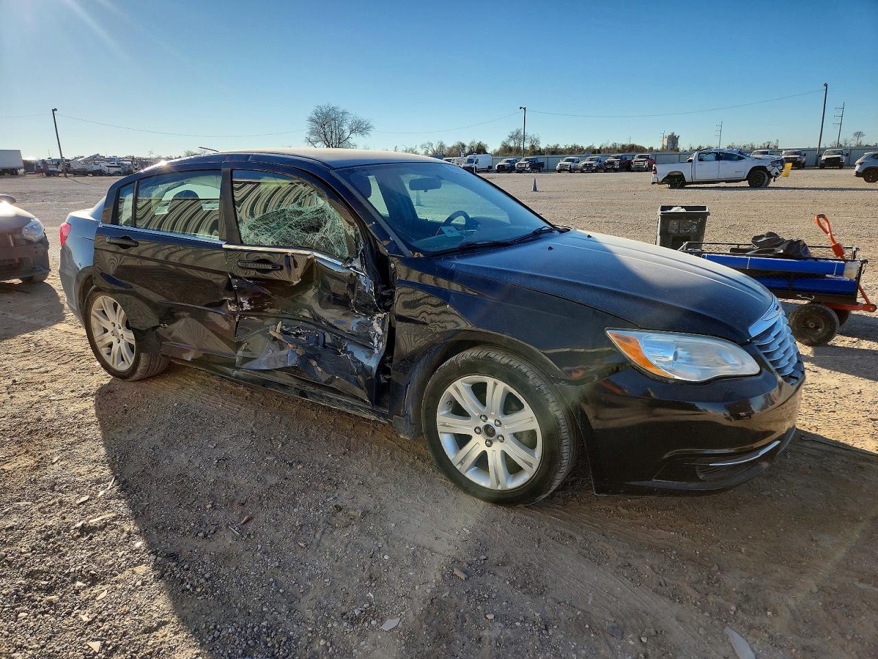 2013 CHRYSLER 200 TOURING photo 4
