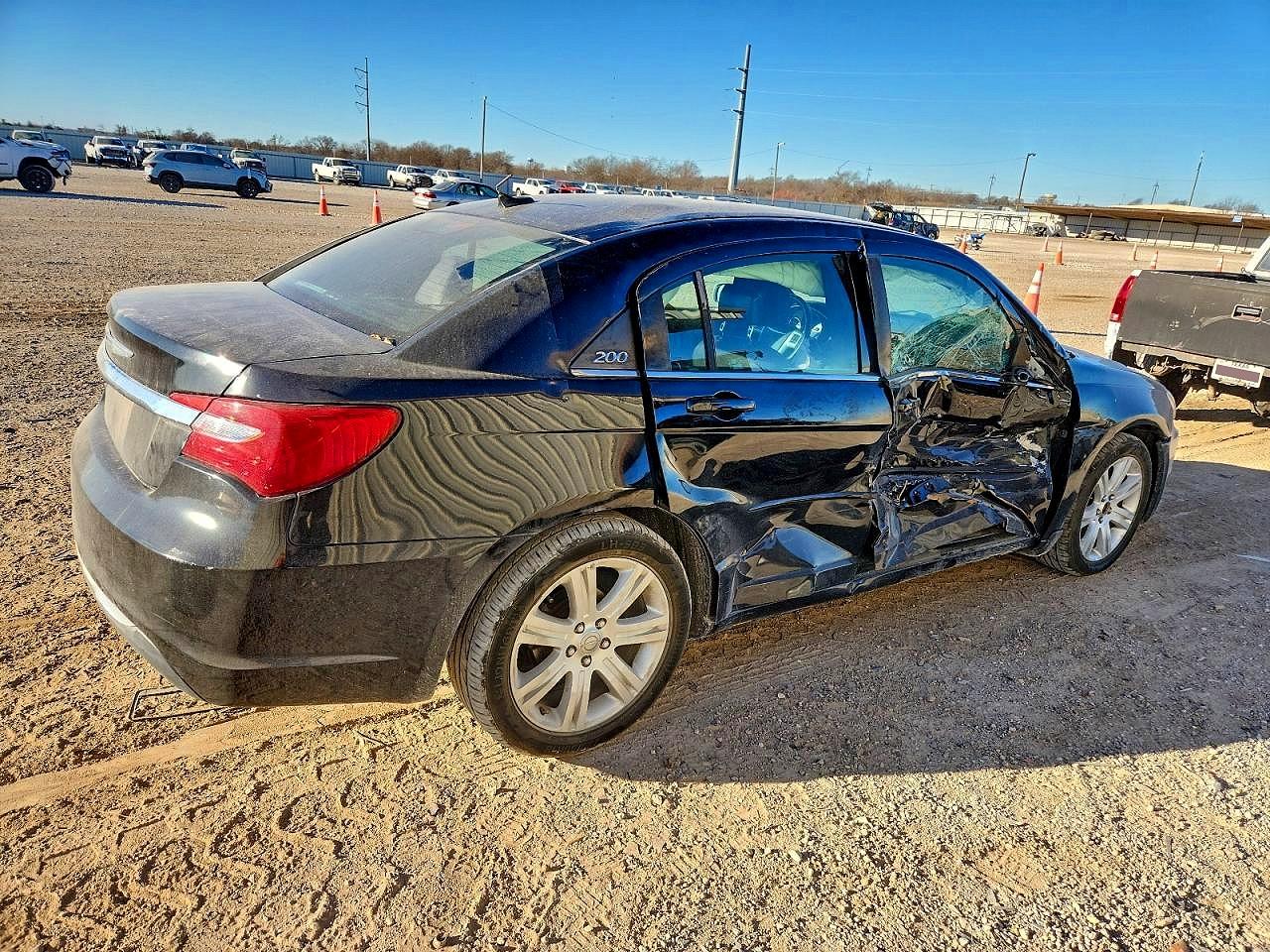 2013 CHRYSLER 200 TOURING photo 3