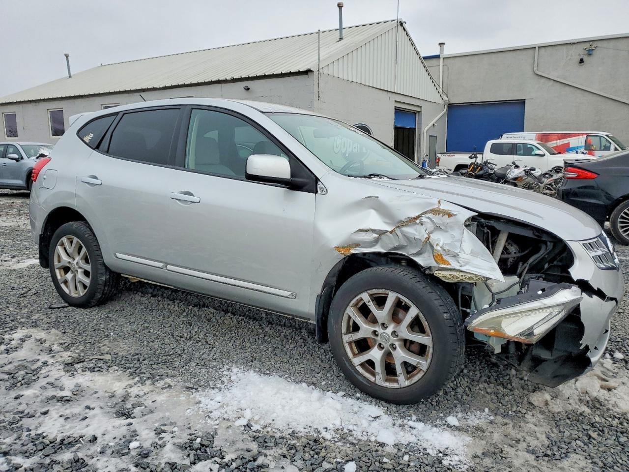 2013 NISSAN ROGUE S photo 4
