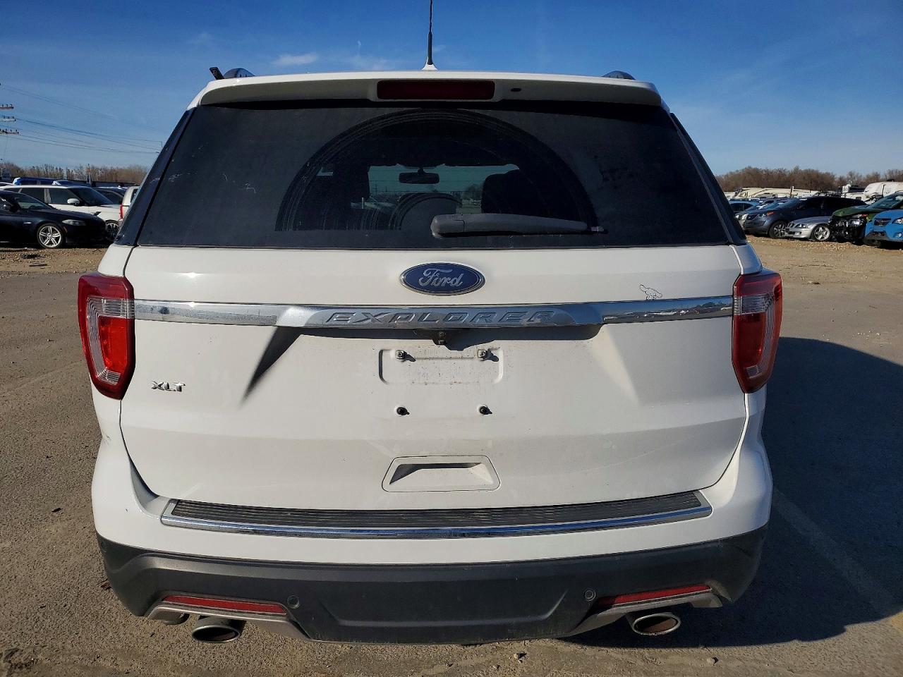 2018 FORD EXPLORER XLT photo 6