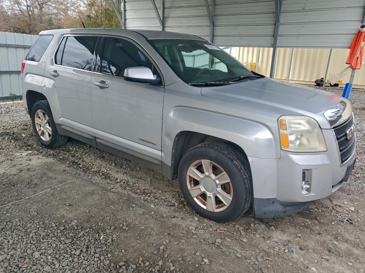 2012 GMC TERRAIN SLE photo 4