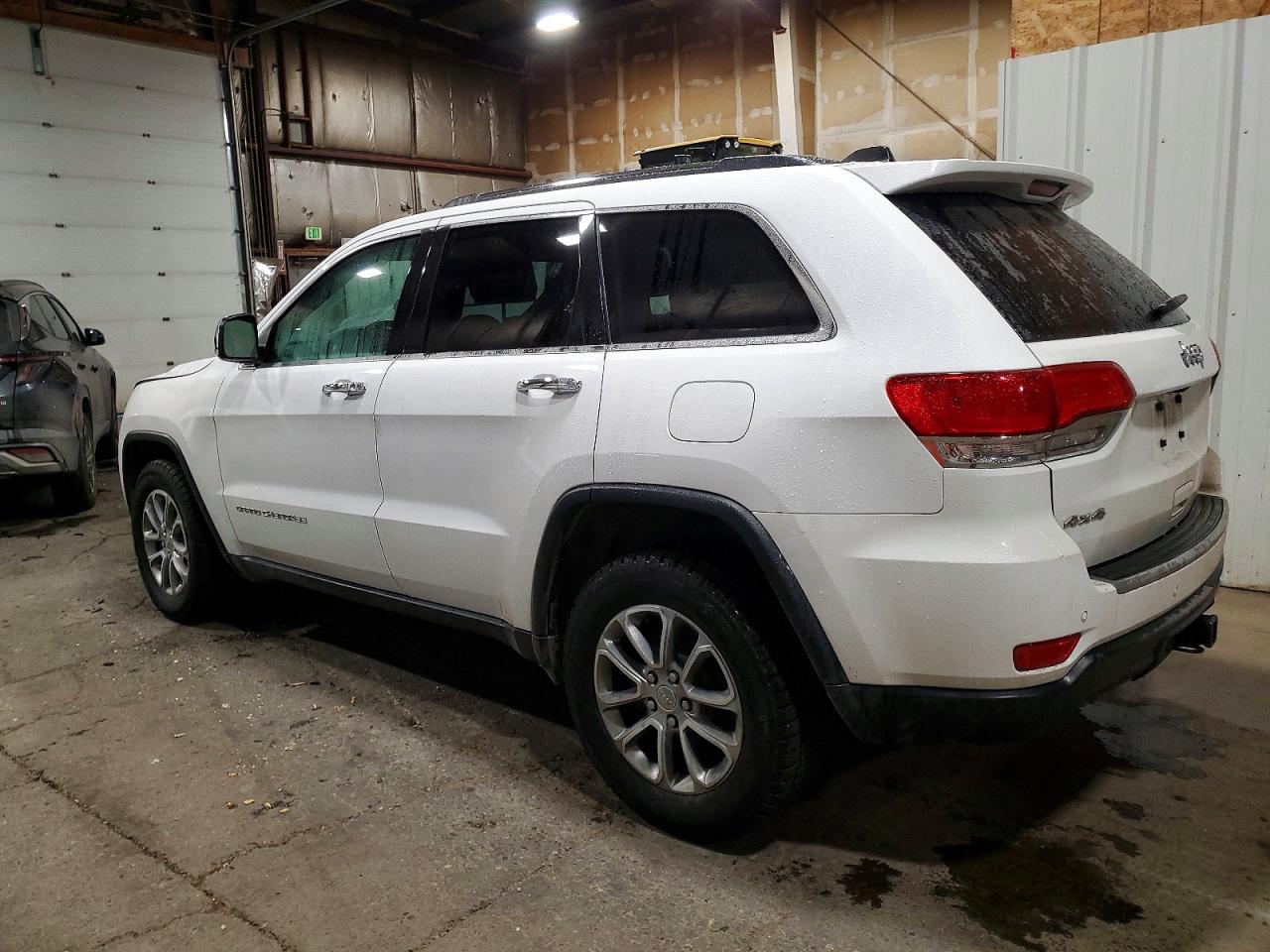 2016 JEEP GRAND CHEROKEE LIMITED photo 3