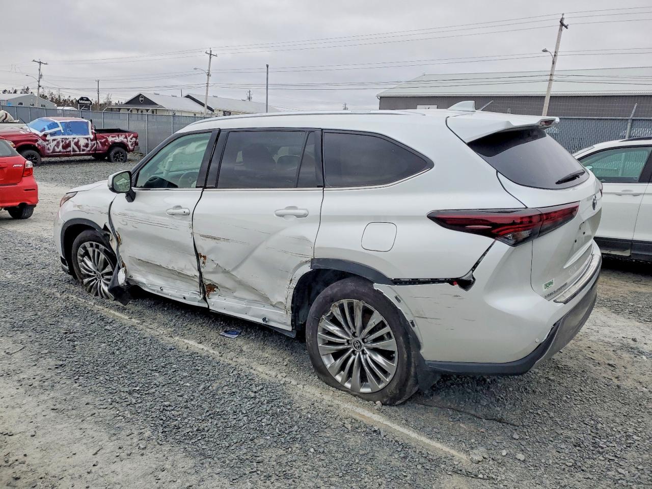 2024 TOYOTA HIGHLANDER HYBRID LIMITED photo 2