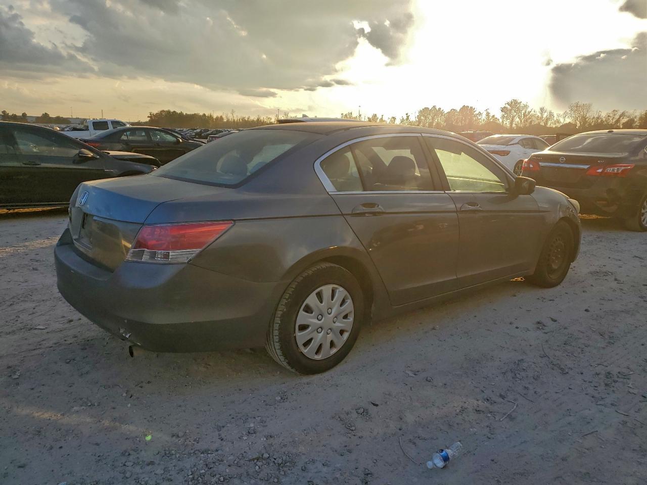2009 HONDA ACCORD LX photo 3