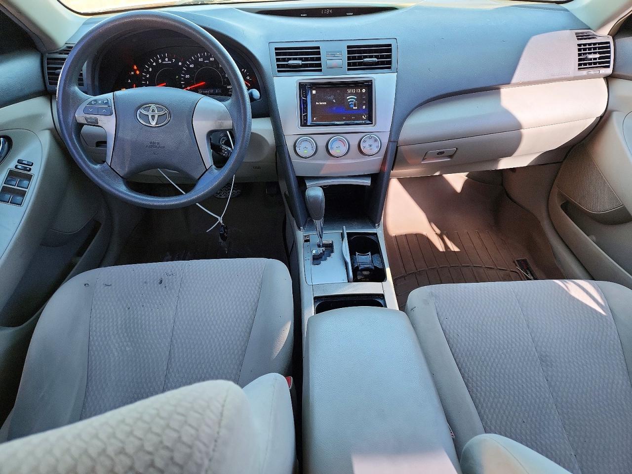 2010 TOYOTA CAMRY BASE photo 8