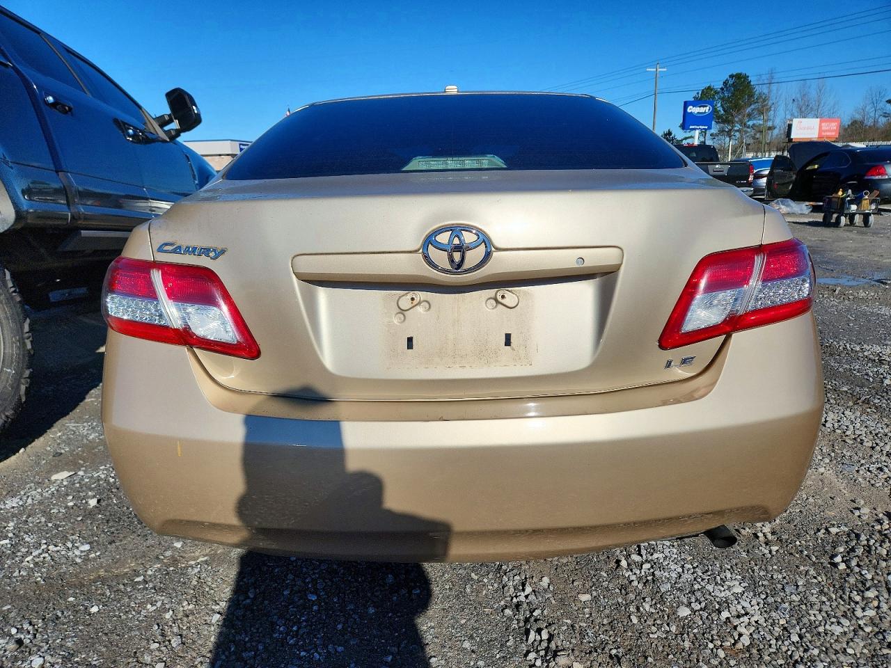 2010 TOYOTA CAMRY BASE photo 6