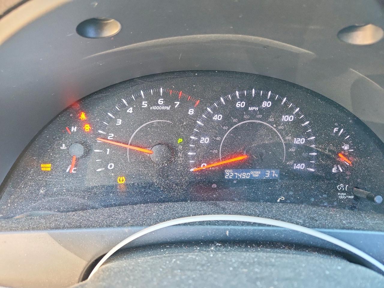 2010 TOYOTA CAMRY BASE photo 9