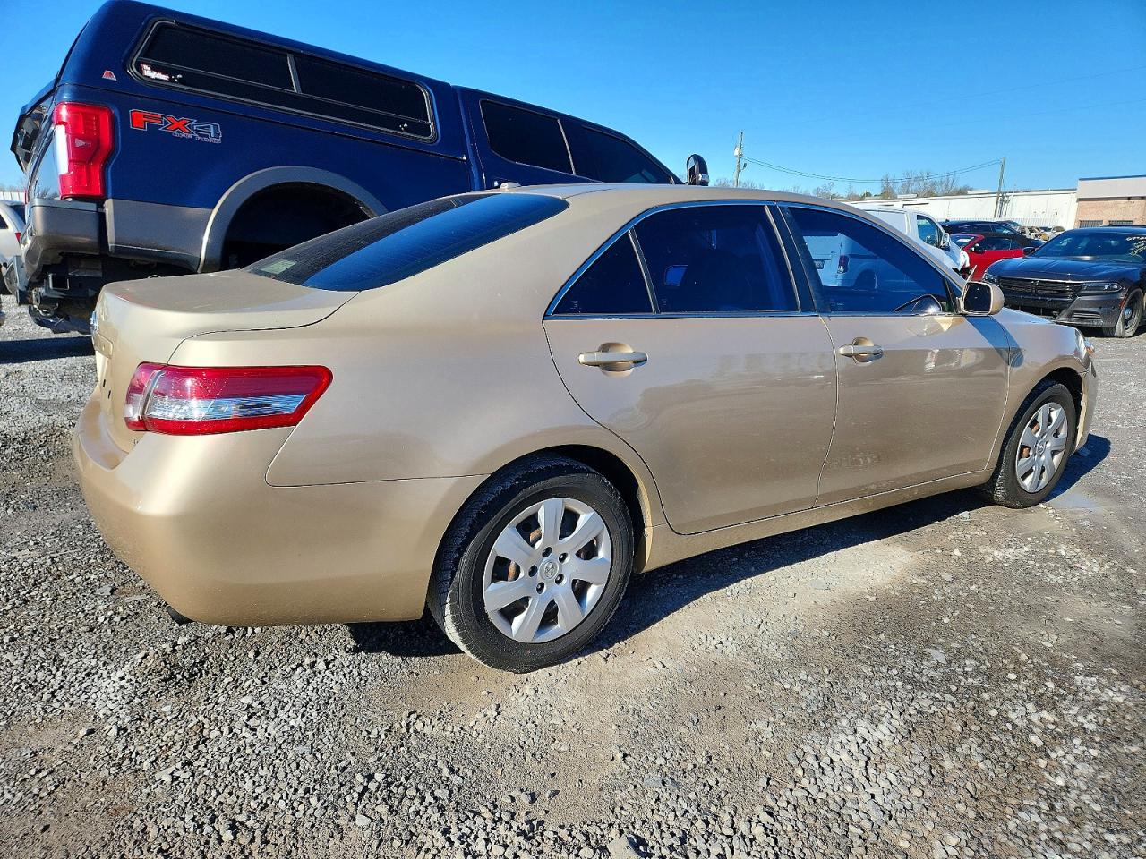 2010 TOYOTA CAMRY BASE photo 3