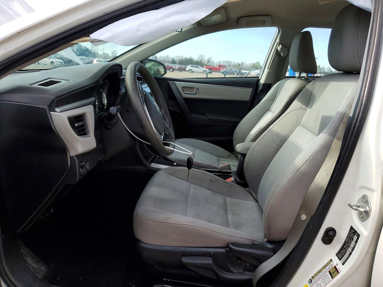 2016 TOYOTA COROLLA photo 13