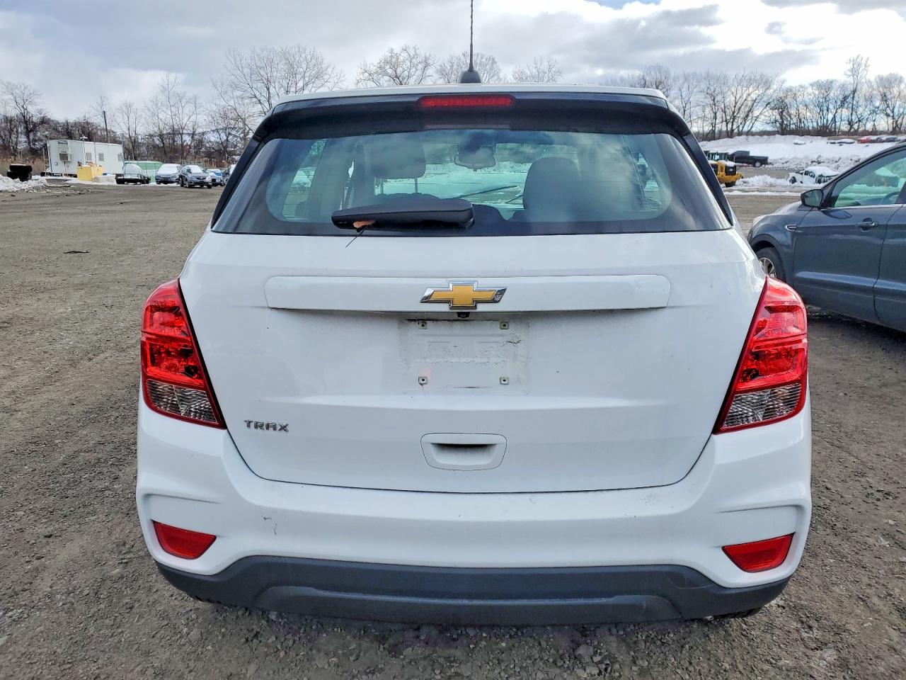 2020 CHEVROLET TRAX LS photo 6