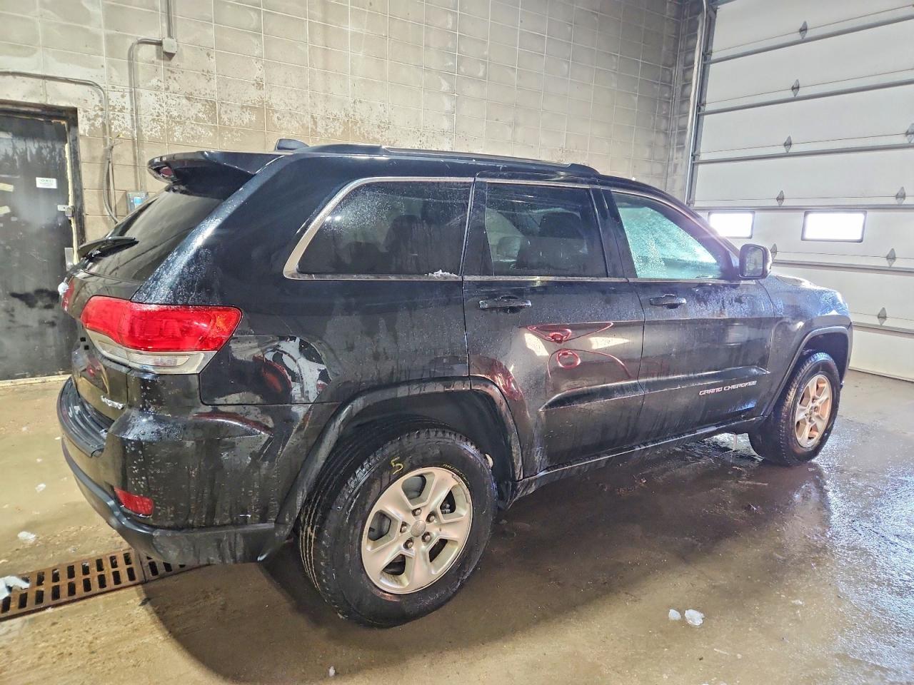 2015 JEEP GRAND CHEROKEE LAREDO photo 3