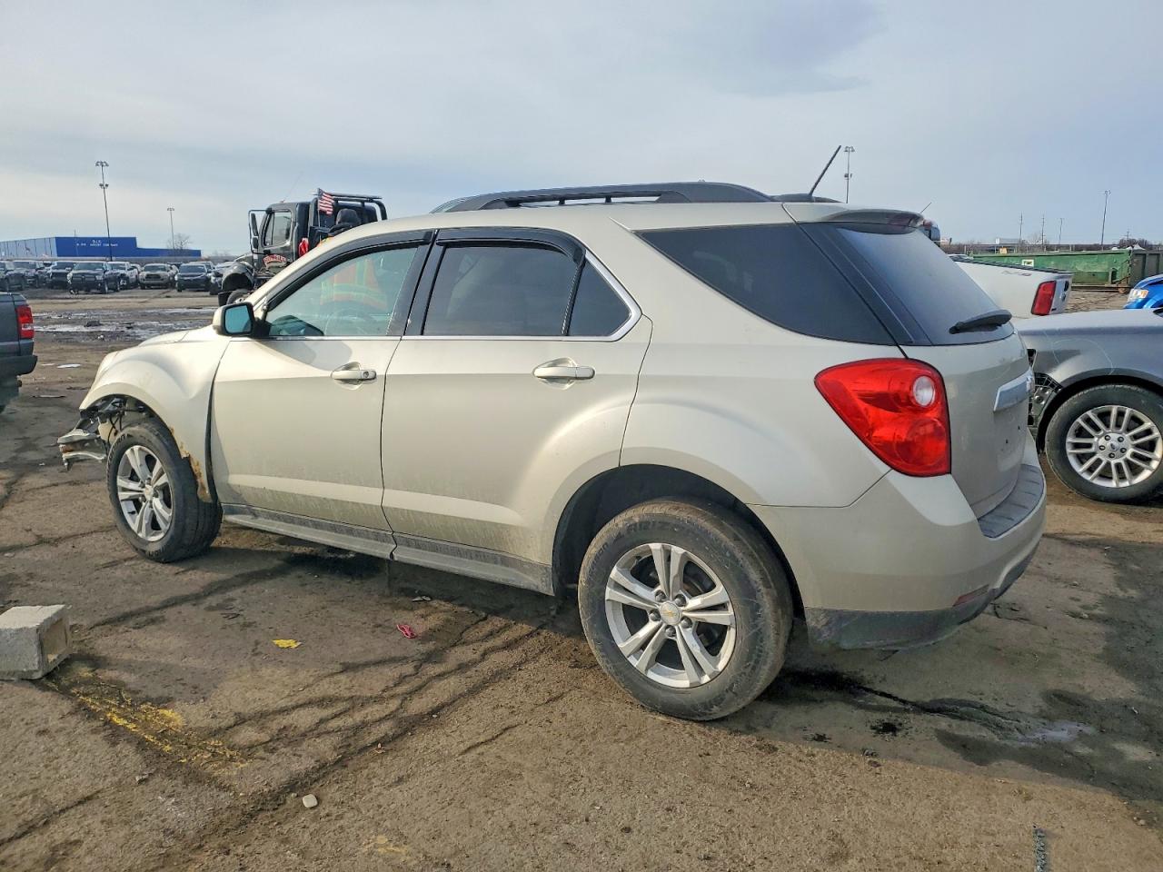 2015 CHEVROLET EQUINOX LT photo 5