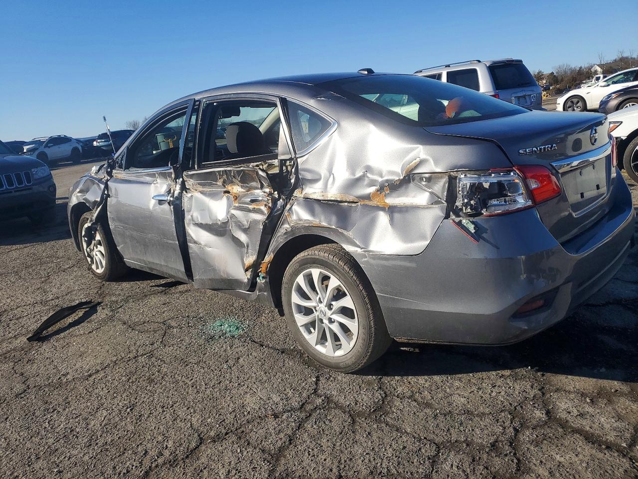 2019 NISSAN SENTRA S photo 4