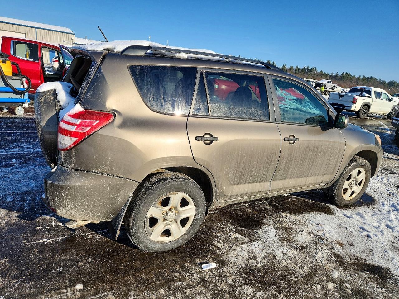 2012 TOYOTA RAV4 photo 3