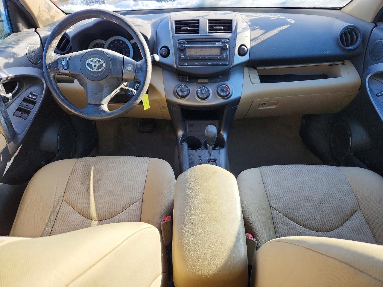 2012 TOYOTA RAV4 photo 8