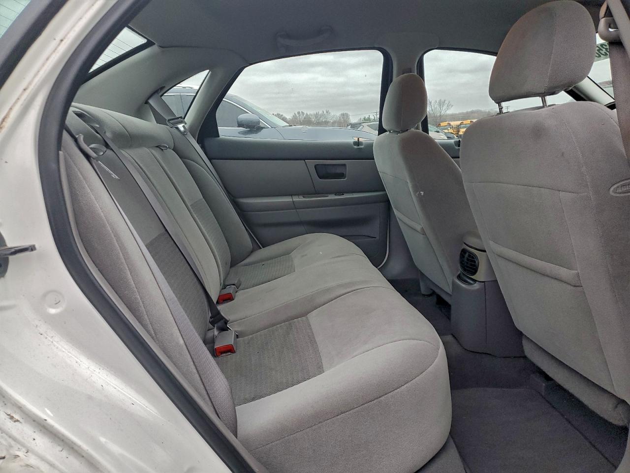 2005 FORD TAURUS SEL photo 10