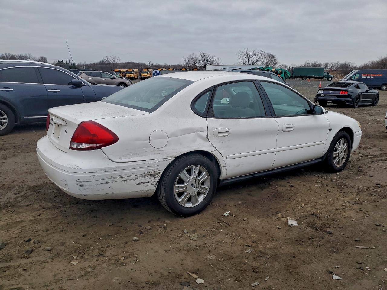 2005 FORD TAURUS SEL photo 3