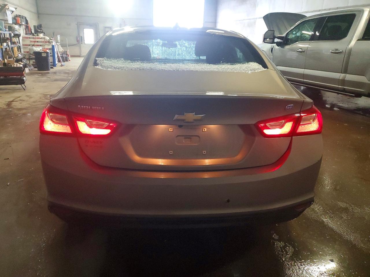 2017 CHEVROLET MALIBU HYBRID photo 6