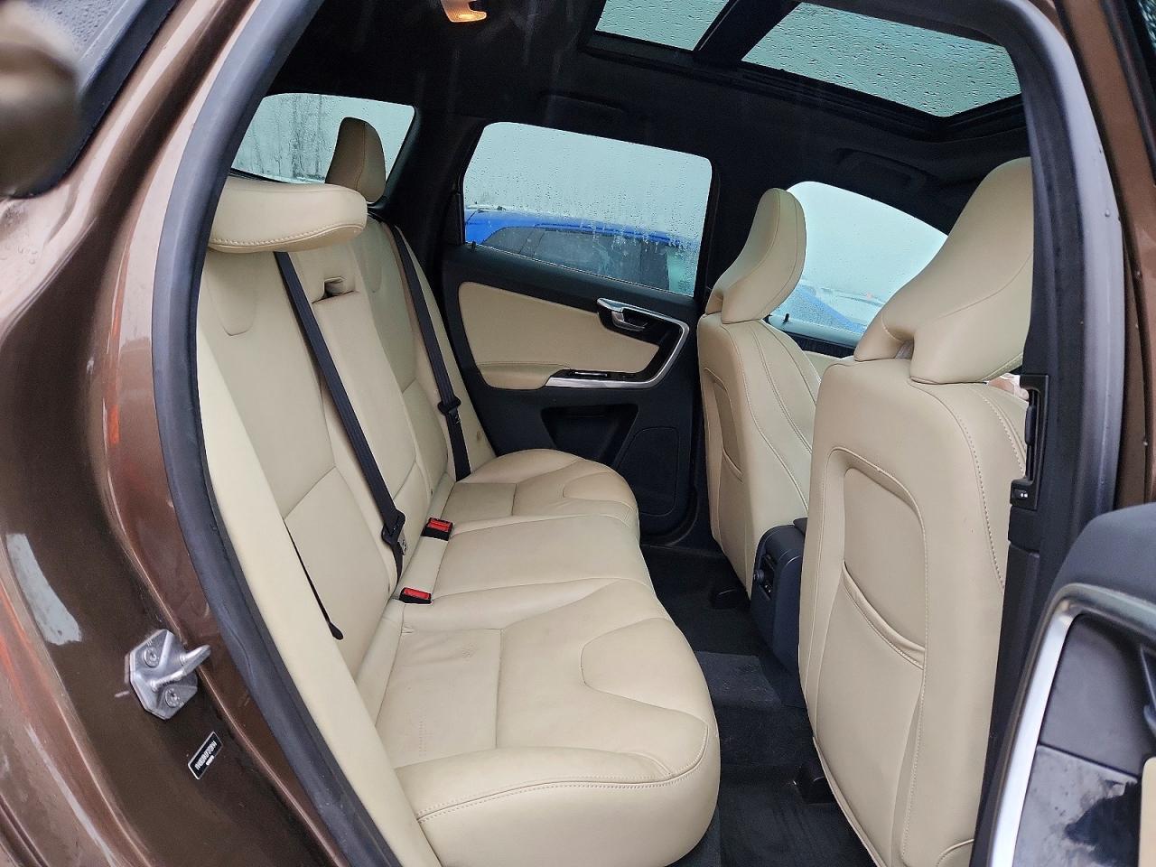 2015 VOLVO XC60 T6 PREMIER photo 11
