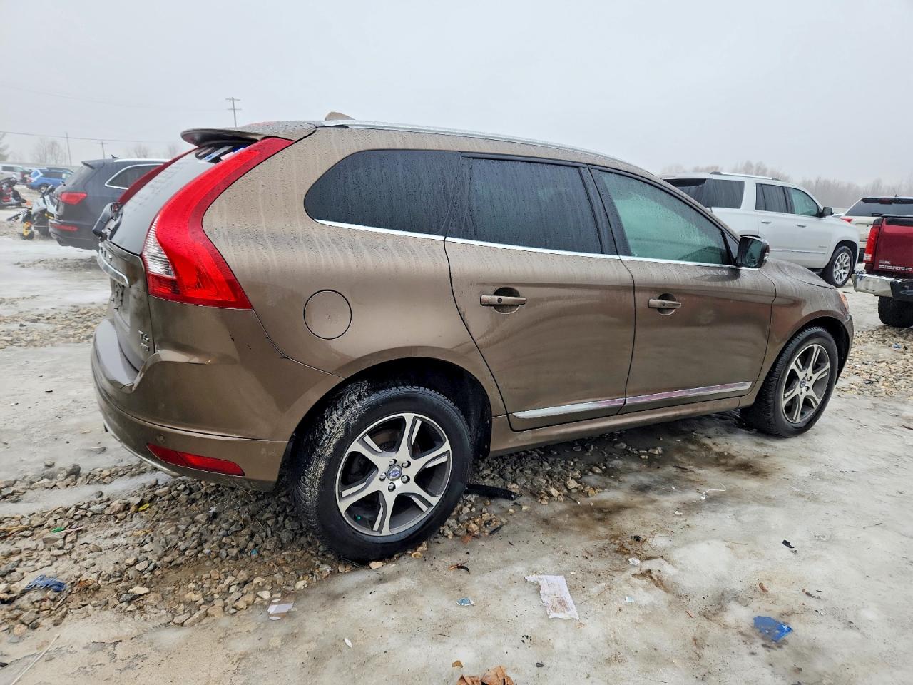 2015 VOLVO XC60 T6 PREMIER photo 3