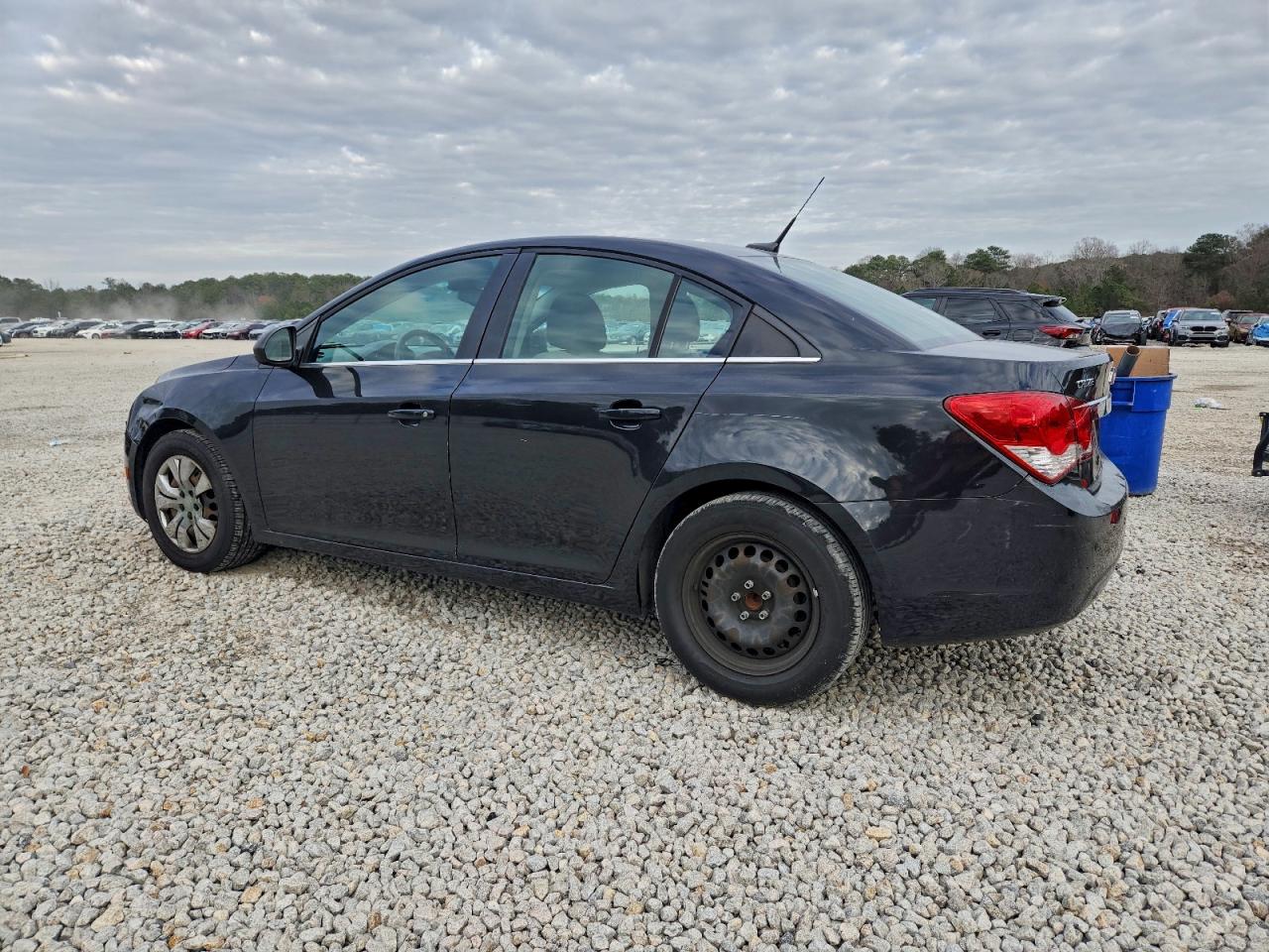 2011 CHEVROLET CRUZE LS photo 2