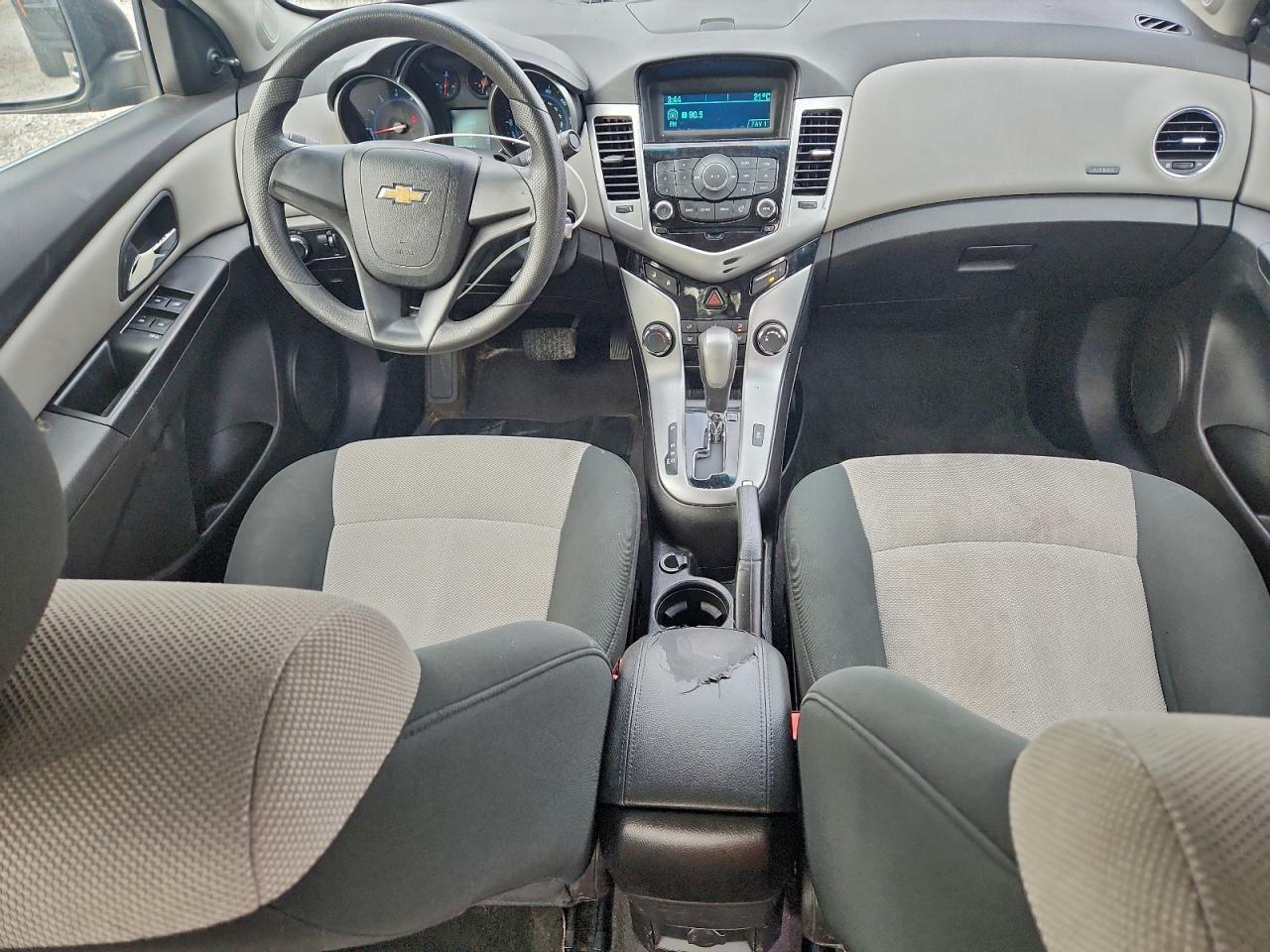2011 CHEVROLET CRUZE LS photo 8