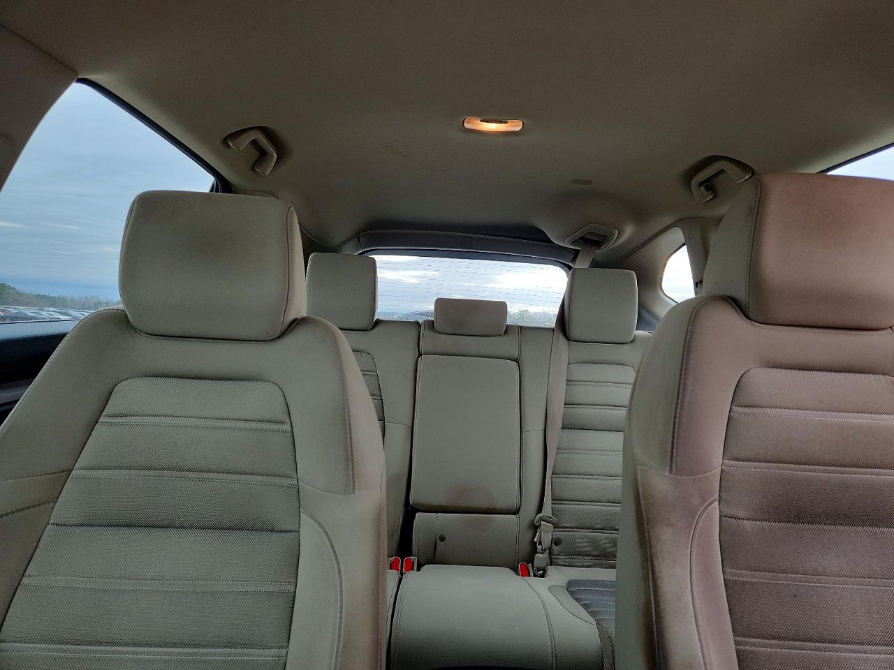 2018 HONDA CR-V LX photo 10