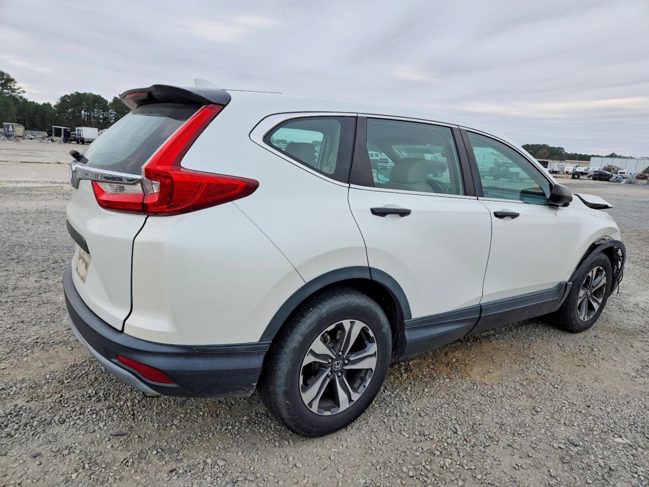 2018 HONDA CR-V LX photo 3