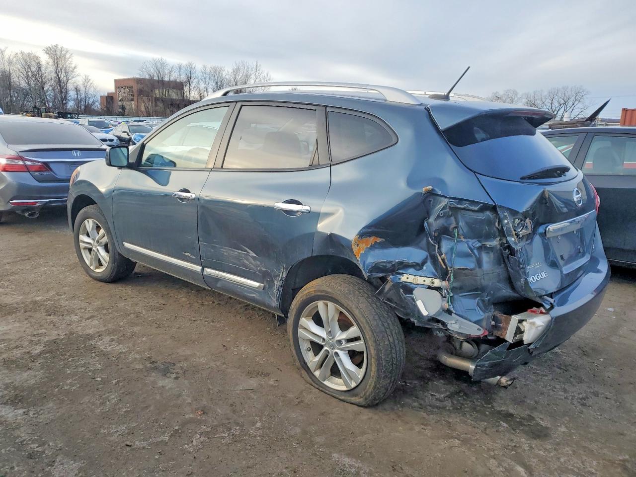 2013 NISSAN ROGUE S photo 2