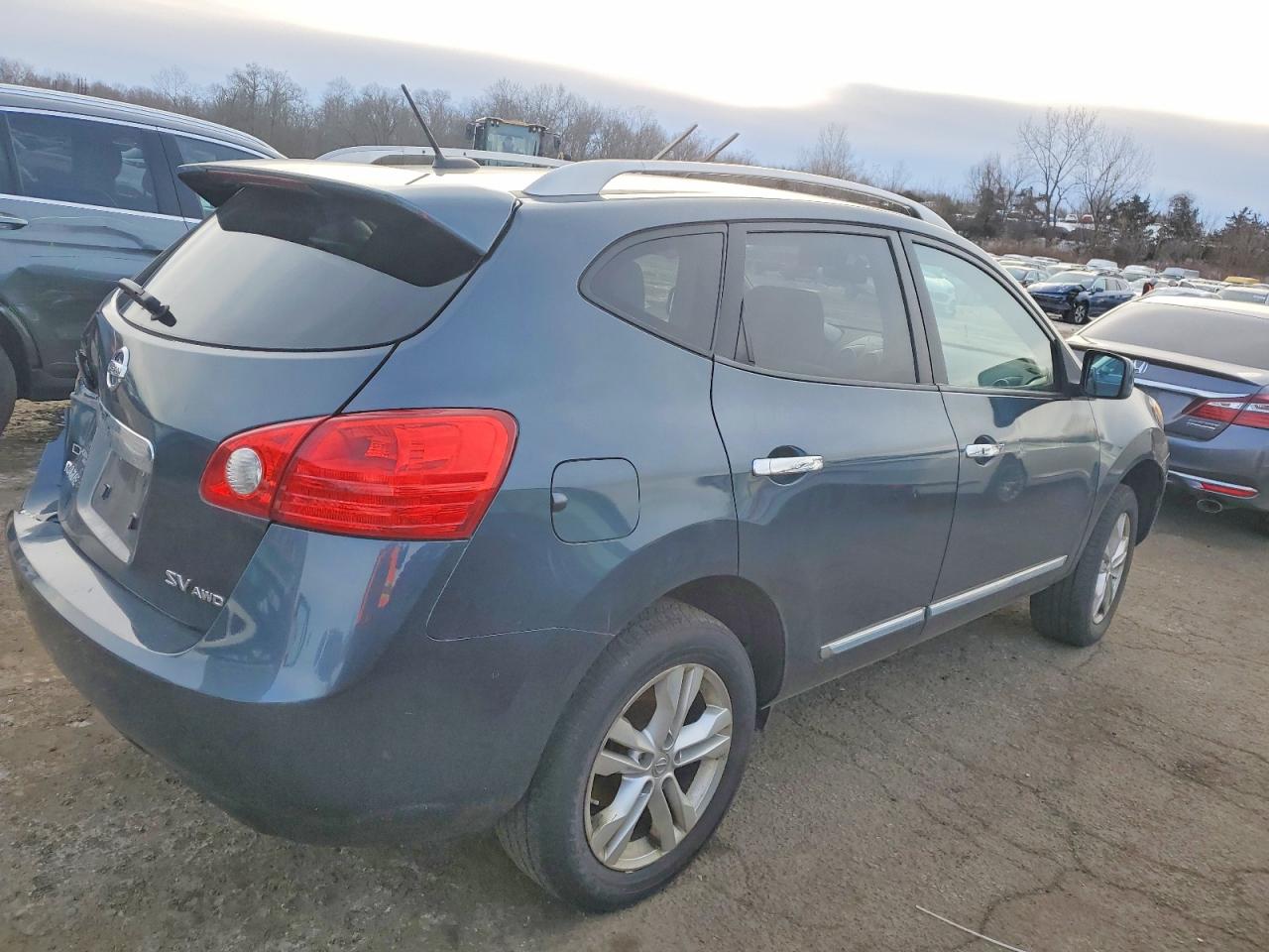 2013 NISSAN ROGUE S photo 3