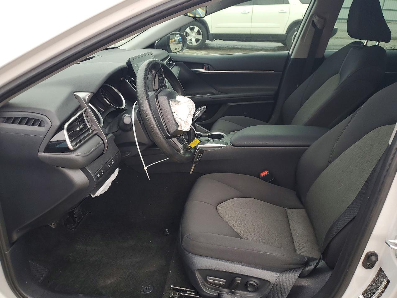 2024 TOYOTA CAMRY LE photo 7