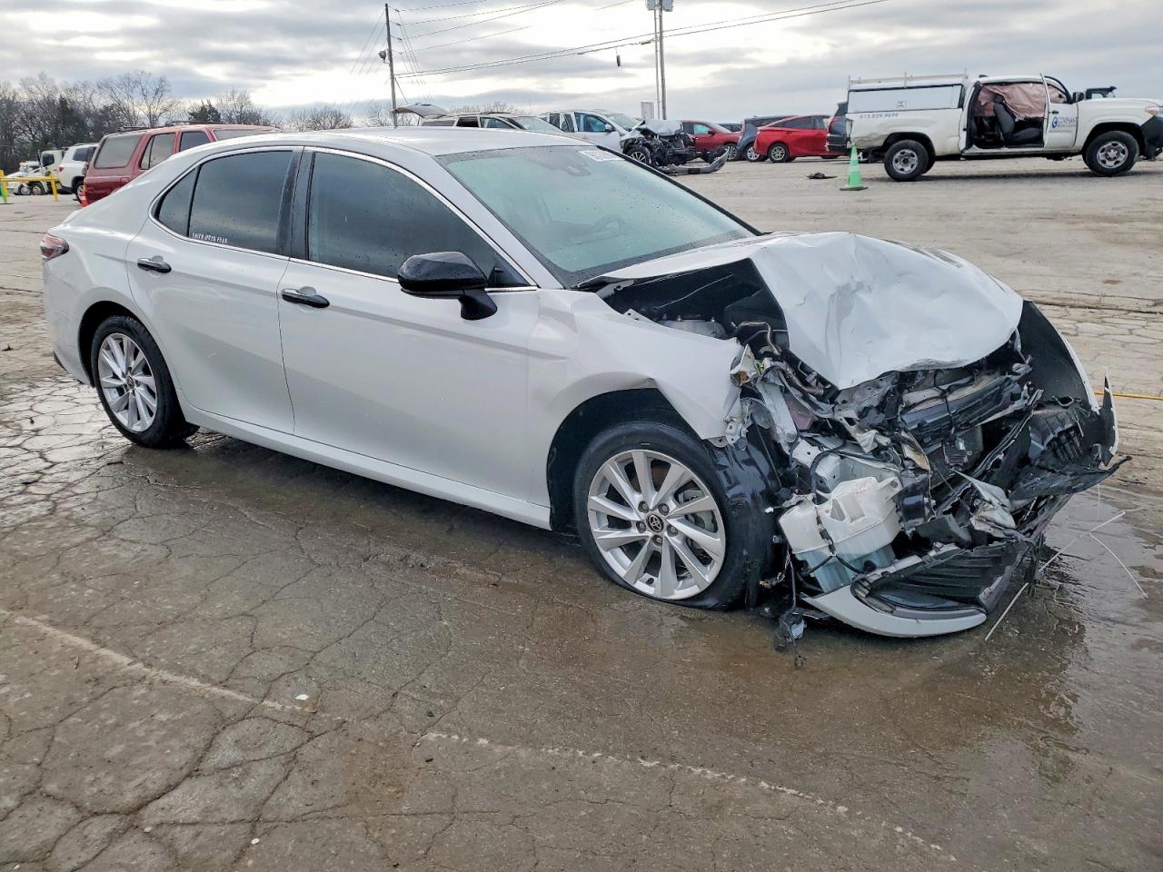 2024 TOYOTA CAMRY LE photo 4